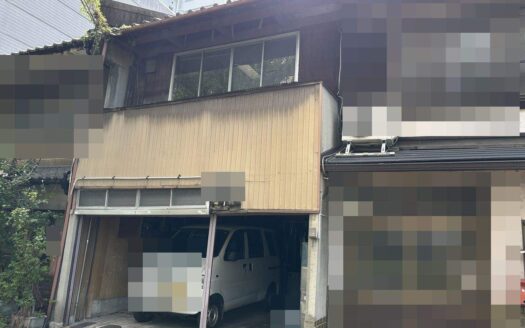 Nishinokyo Sanjobo-cho Kyo-Machiya House on Nishioji Street, for Sale in Nakagyo Ward