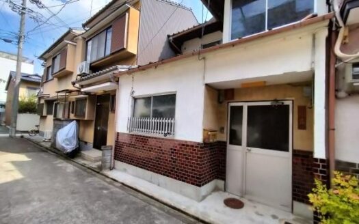 Nishinokyo Nishishikagaki-cho Kyo-Machiya House, for Sale in Nakagyo Ward