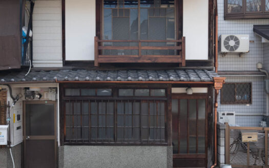 Kanze-cho Non-Renovated Kyo-Machiya House in Skelton Form, for Sale in Kamigyo Ward
