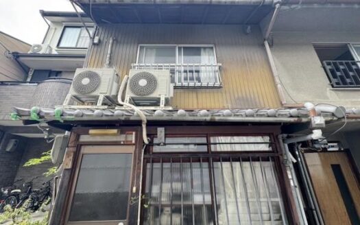 Mibubanba-cho Kyo-Machiya House near Hanyu Omiya Station, for Sale in Nakagyo Ward