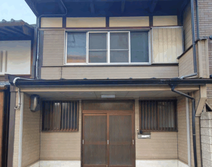 Jurakumawari Matsushita-cho House on Marutamachi Street, for Sale in Nakagyo Ward