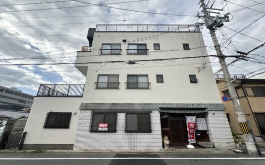 Higashikujo Minamiishida-cho Residential Store, near Subway Jujo Station, for Sale in Minami Ward