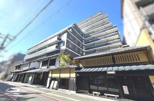 Condo Apartment Eagle Court Kyoto Rokkaku Gashin-an on 5F, for Sale in Nakagyo Ward