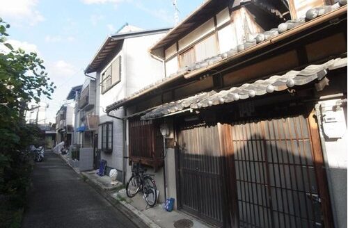 Higashitate-cho Kyo-Machiya House near Kitano Temmangu Shrine, for Sale in Kamigyo Ward