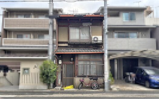 Nishigawa-cho Kyo-Machiya House near Subway Gojo Station, for Sale in Shimogyo Ward