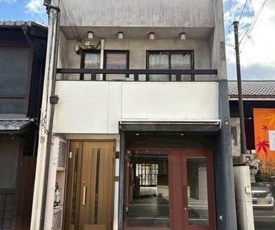 Nishidaikoku-cho Kyo-Machiya Residential Store near Subway Nijojo-mae Station, for Sale in Nakagyo Ward
