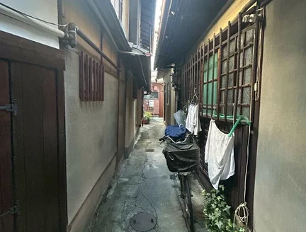 Furunishi-cho Kyo-Machiya House on Quiet Alley, for Sale in Higashiyama Ward