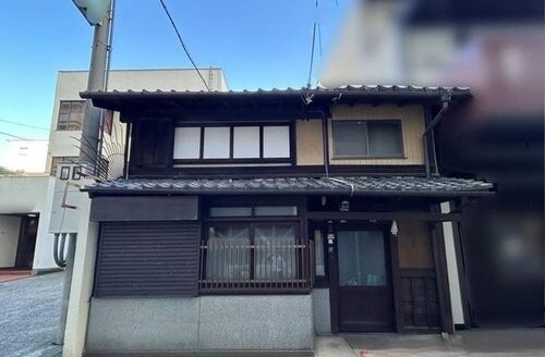 Koizumi-cho Land with Existing House near Subway Gojo Station, for Sale in Shimogyo Ward