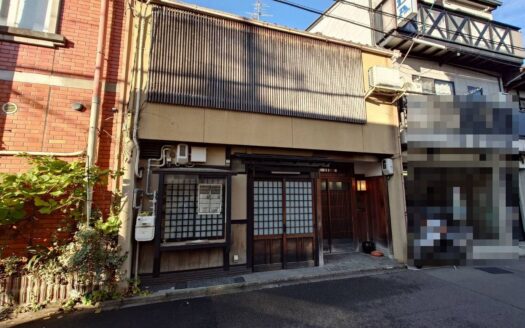 Shimogamo Matsunoki-cho Kyo-Machiya Residential Store, for Sale in Sakyo Ward