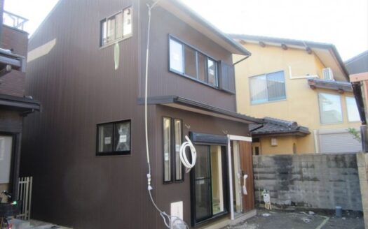 Shimogamo Tadekura-cho House near Shimogamo Shrine, for Sale in Sakyo Ward