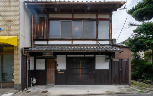 Nishinokyo Kitaenmachi Kyo-Mahicya House, for Sale in Nakagyo Ward