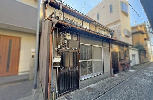 Fukakusa Haraigawa-cho Kyo-Machiya House near Fushimi Inari Shrine, for Sale in Fushimi Ward