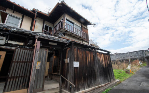 Kyo-Machiya House with Watchtower (East Unit), for Sale in Imakumano Minamihiyoshi-cho, Higashiyama Ward