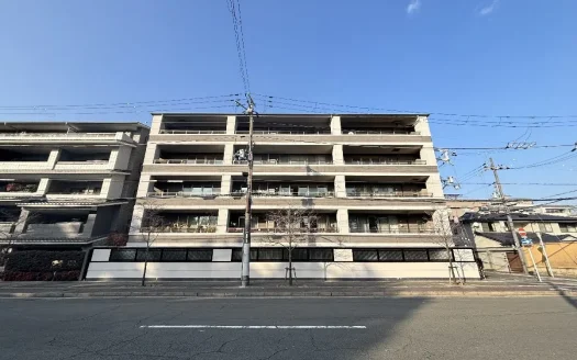 Condo Apartment Gran Bule Nijo-jo Kita Unit 401, North of Nijo Castle, for Sale in Kamigyo Ward