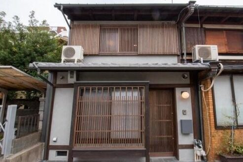 Suenokuchi-cho Kyo-Machiya House near Kitano Temmangu Shrine, for Sale in Kamigyo Ward