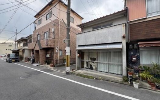Shimoyoko-cho Residential Store on Corner Lot, for Sale in Kamigyo Ward