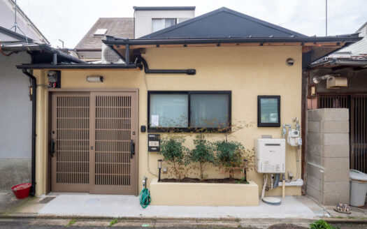 Mibumorimae-cho One-Story Minpaku Inn, for Sale in Nakagyo Ward