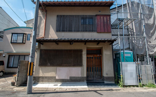 Nishihangi-cho Kyo-Machiya Residential Store, for Sale in Sakyo Ward