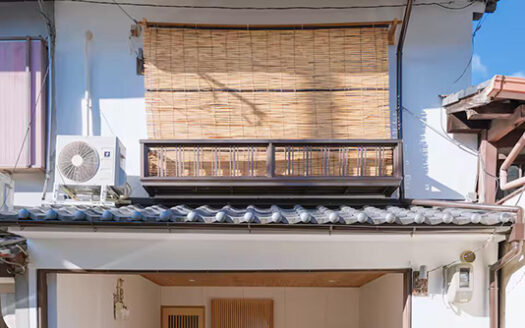 Kashiwakiyomori-cho Kyo-Machiya House, Currently Operated as Private Inn, for Sale in Kamigyo Ward