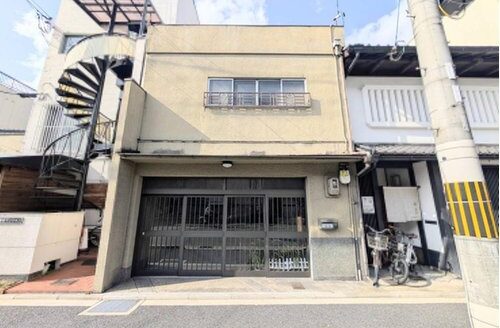 Saiin Yakake-cho House with Car Garage and Garden near Hankyu Saiin Station, for Sale in Ukyo Ward