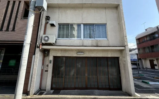 Yokokaji-cho Kyo-Machiya House on Marutamachi Street, for Sale in Nakagyo Ward