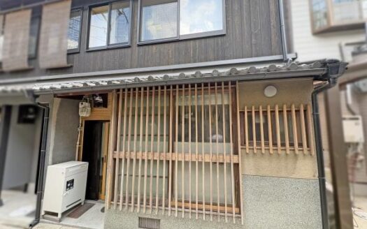 Awadaguchi Sanjobo-cho Kyo-Machiya House, for Sale in Higashiyama Ward