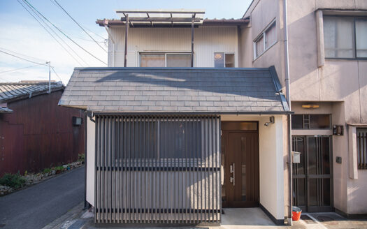 Licensed Guesthouse in Nishinokyo – 7 Minutes from JR Emmachi Station – For Sale