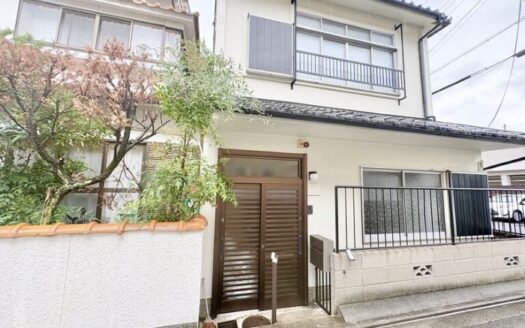 Hanazono Dannooka-cho House on Corner Lot, for Sale in Ukyo Ward
