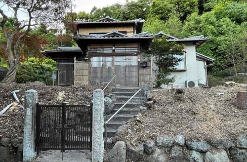 A Charming 100-Year-Old Traditional Home Just 8 Minutes from Kinkaku-ji Temple, for Sale in Kita Ward