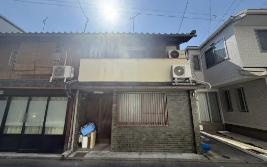 Traditional Kyoto Townhouse, for Sale in Yamazaki-cho, Higashiyama Ward