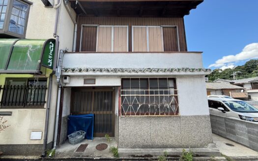 Imakumano Minamihiyoshi-cho Kyo-Machiya House, for Sale in Higashiyama Ward