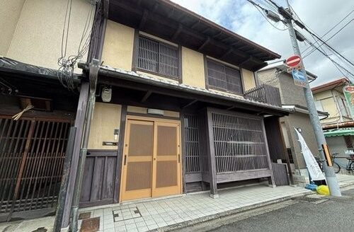 Ebisu-cho Minamigumi Kyo-Machiya — North of Toyokuni Shrine — For Sale in Higashiyama Ward