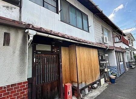 Non-Renovated Machiya, for Sale in Hamamachi, Otsu City Shiga Prefecture